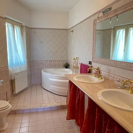 וילה Dal Pescatore - Elegant Retreat Between Anzio & With Garden And Refined Patio - Train Station 500mt *
